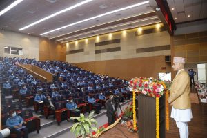 उच्च मनोवलका साथ दायित्व निर्वाह गर्न प्रहरी कर्मचारीलाई गृहमन्त्री अधिकारीको निर्देशन
