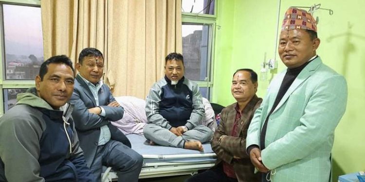 जुवाकाण्डमा पक्राउ परेका कांग्रेस सभापति लामालाई पूर्वमन्त्री गुरुङले भेटे