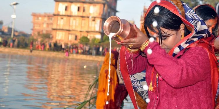 विधिवत रूपमा सुरू भयाे छठ पर्व, आज ‘नहाय–खाय’