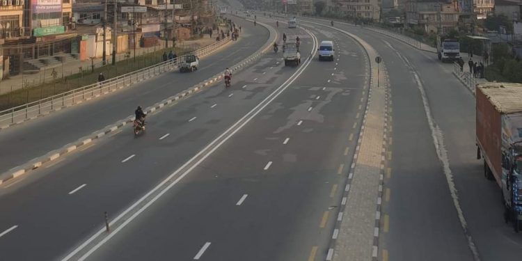 विप्लव समूहको बन्दले यात्रुलाई सास्ती