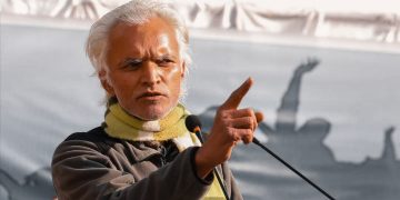वाग्लेको टिप्पणी : देउवा बुढानीलकण्ठ फर्किए हुन्छ,ओली देवघाट जानुस्