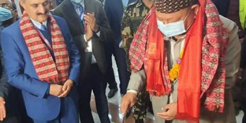 नेवानिले दुबईमा सातामा दुई उडान थप्दा मन्त्री आलेले काटे केक