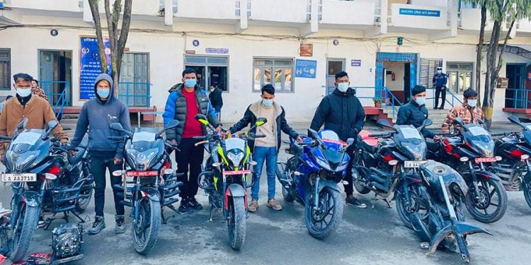 मोटरसाइकल चोर्ने गिरोहका ७ जना पक्राउ