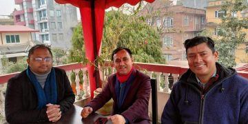 कांग्रेस महामन्त्री विश्वप्रकाश शर्मा र मिलन पाण्डेबीच छलफल