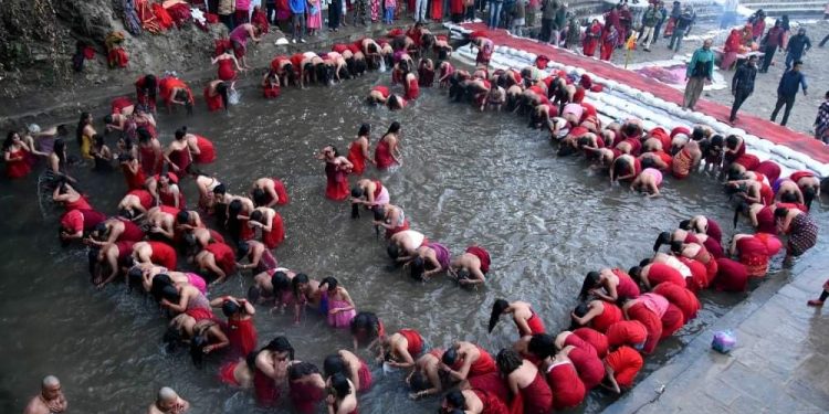 स्वस्थानी व्रत सुरू,स्नान गरेर माधवनारायणको दर्शन गरे पाप पखाली पुण्य कमाइने विश्वास