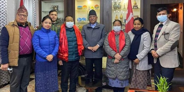 अध्यक्ष प्रचण्डलाई भेट्न खुमलटार पुगे बर्षमान पुन