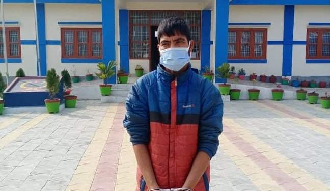 घाँटी थिचेर हत्या, हत्यामा संग्लग्न पक्राउ