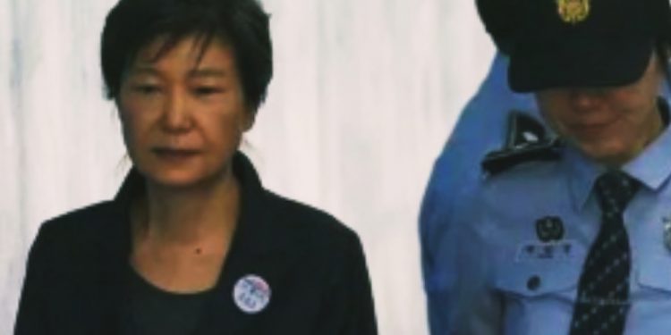 दक्षिण कोरियाली पूर्व राष्ट्रपति पार्क ग्युन-हे कारागार मुक्त