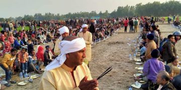 स्वास्थ्य मापदण्ड र प्रशासनको आदेशविपरीत गाउँपालिका अध्यक्षले गरे भोज