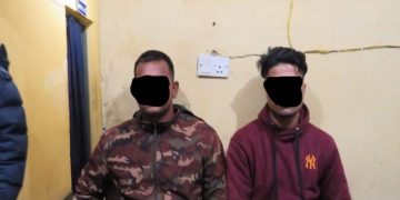 करिब २२ किलो चाँदीसहित दुईजना पक्राउ