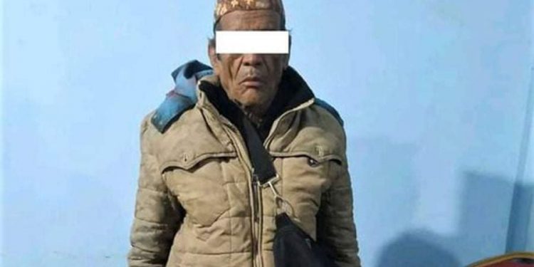 १३ किलो चरेससहित एक पक्राउ