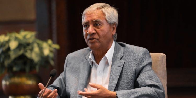 संसद विघटन गर्नेबारे परामर्श गर्दै प्रधानमन्त्री देउवा