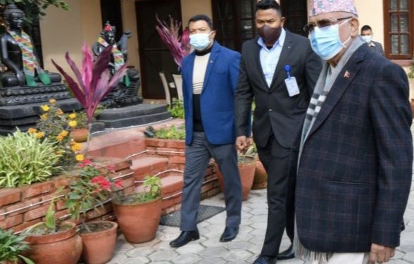 प्रचण्डसँगको भेटपछि ओली सिधै बालुवाटारमा