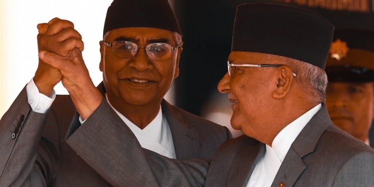 प्रधानमन्त्री देउवा र ओलीको कुरो मिल्यो, भत्किँदै गठबन्धन !