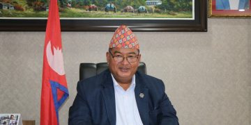 अलपत्र नेपालीको व्यवस्थापनका लागि श्रममन्त्री कृष्णकुमार श्रेष्ठ युएई जाँदै