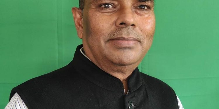 सरकारमा नयाँ टिम पठाउन अध्यक्ष यादवलाई दबाब