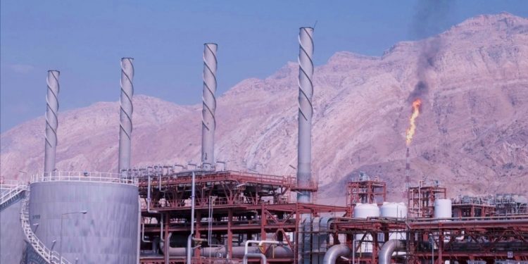 Iranian oil could take months to flow after a nuclear deal