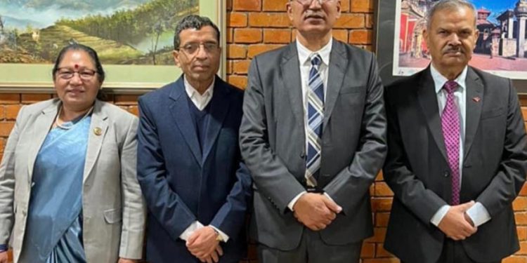 उपाध्यक्ष विष्णु पौडेलको नेतृत्वमा नेकपा एमालेका चार नेता चीन उडे