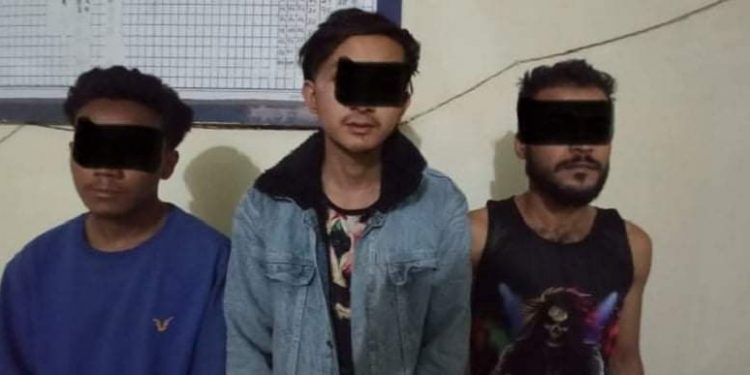 लागुऔषध कारोबार गरेको आरोपमा तीन युवक पक्राउ