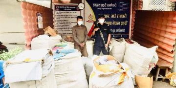 तस्करी गरी ल्याएको सामान सहित एक जना पक्राउ