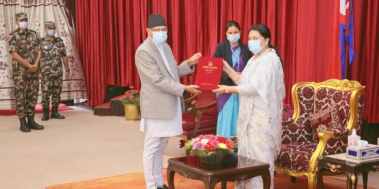 राष्ट्रपति भण्डारीसमक्ष न्याय सेवा आयोगको वार्षिक प्रतिवेदन पेस