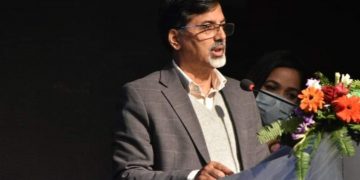 अर्थमन्त्री शर्माको आरोप– राष्ट्र बैंकका उच्च कर्मचारीले मिडियामा गोप्य सुचना चुहाँउछन्