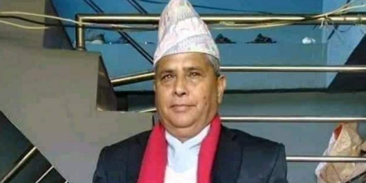 एमालेले टिकट नदिएपछि मालारानीमा बालकृष्ण आचार्यले गरे विद्रोह