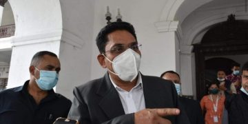 स्थानीय तहको निर्वाचन सार्न नेकपाको आग्रह, विप्लवको सन्देश बोकेर प्रकाण्ड नेताको घरदैलोमा