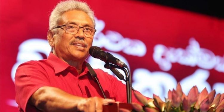 अरबौं डलर देशबाहिर लगेको भन्दै श्रीलंकाको राजापाक्षे परिवारमाथि देशलाई लुटेको आरोप