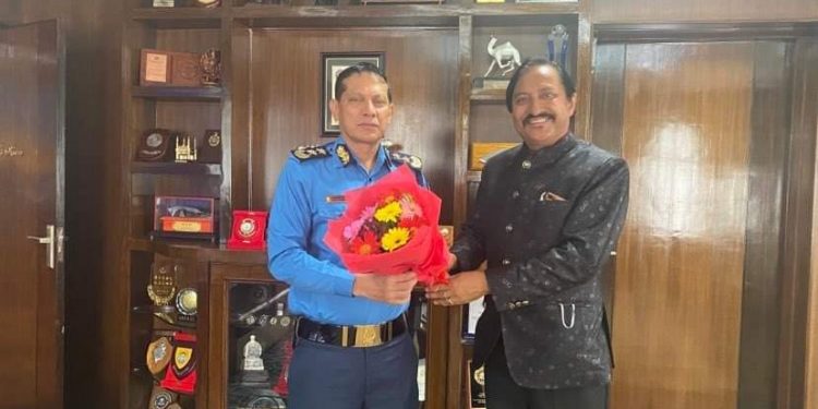 आईजीपी सिंह र पुर्व प्रहरी संगठनका अध्यक्ष बीच भेटवार्ता