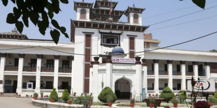 निर्वाचन आयोगको अनुगमन टोलीद्वारा निर्वाचन सामग्री जफत