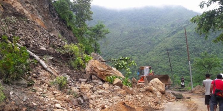 भोटखोला सडकखण्ड सातादेखि अवरुद्ध