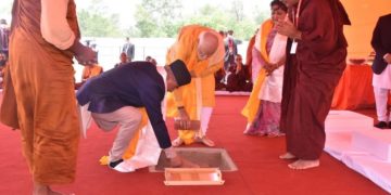 देउवा र मोदीद्वारा संयुक्त रुपमा ‘बुद्धिस्ट कल्चर एण्ड हेरिटेज सेन्टर’ को शिलान्यास