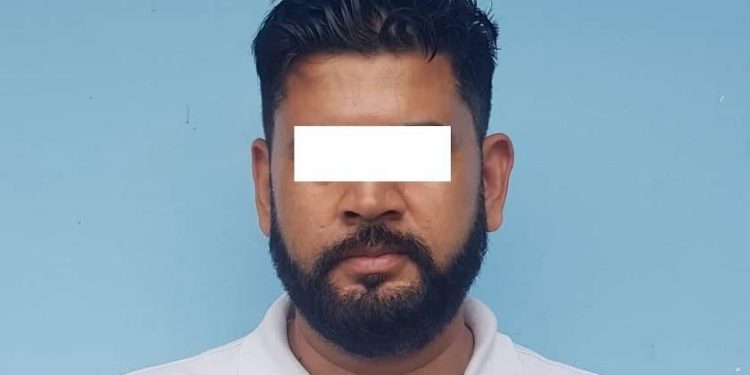 फरार आरोपी पक्राउ