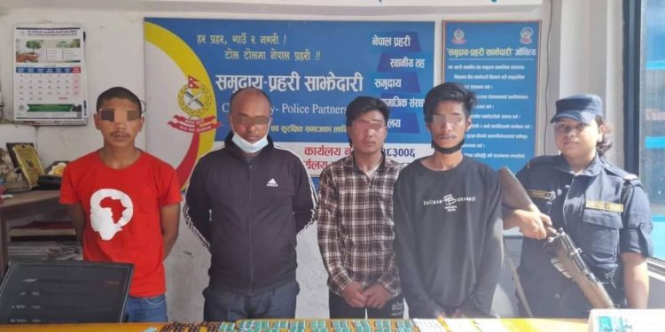 फार्मेसी सञ्चालकसहित चार जना पक्राउ