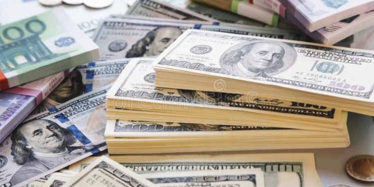 हरेक दिन रेकर्ड तोड्दै अमेरिकी डलरको भाउ