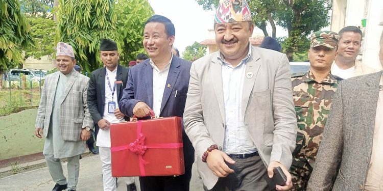 प्रदेश १ सरकारले ल्यायो ३९ अर्ब ७३ करोड ८३ लाखको बजेट (पूर्णपाठसहित)