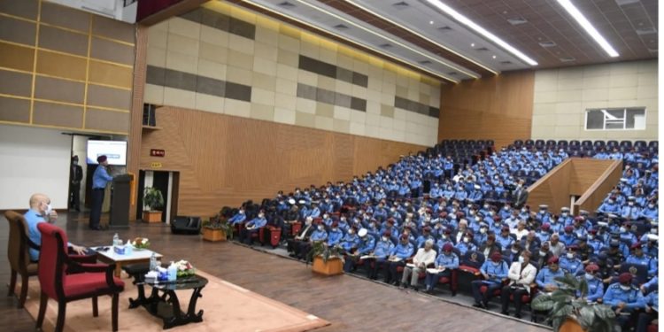 रोलमोडल बनेर उदाहरणीय काम गर्न आईजीपी सिंहको निर्देशन