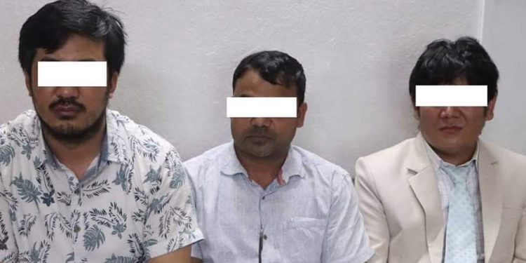 ठगीको आरोपमा प्रेसिडेन्सियल इमिग्रेसनका सञ्‍चालकसहित तीन जना पक्राउ