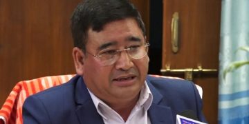 पर्यटनमन्त्री श्रेष्ठलाई ‘लाइनमा बस्नुस्’ भन्ने सुरक्षागार्ड पक्राउ, अभद्र व्यवहारको मुद्दा चलाइने