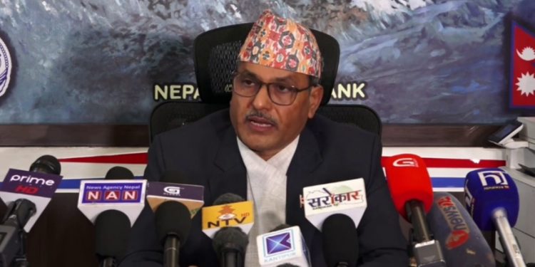 मुलकको अर्थतन्त्र सहज बन्दै गइरहेको छ : गभर्नर अधिकारी