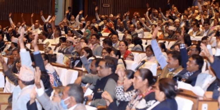 अघिल्लो संसद्का आधाभन्दा बढी सदस्य उम्मेदवार हुनबाट वञ्चित
