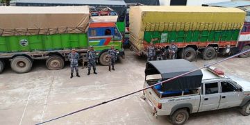 आठ सय चालीस बोरा अवैध चिनी लोड गरिएको दुई वटा ट्रक नियन्त्रणमा