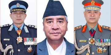बालुवाटार बोलाएर प्रहरी महानिरीक्षकद्वय सिंह र अर्याललाई प्रधानमन्त्री देउवाले दिए धन्यवाद