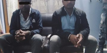 सिक्सर पेस्तोल सहित दुई युवक पक्राउ