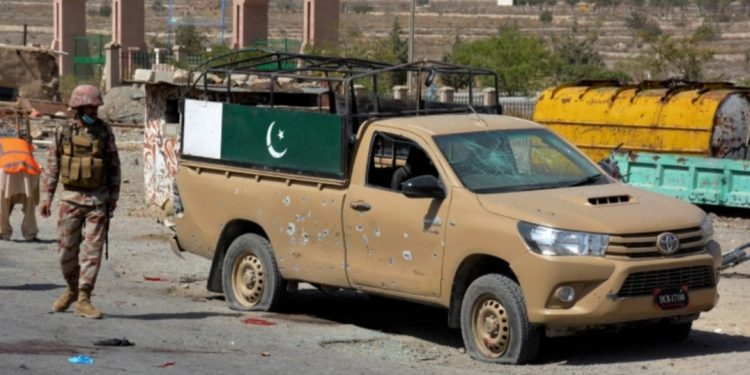 प्रहरी ट्रकमा बम आक्रमण, ३ जनाको मृत्यु