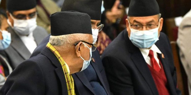 शीतल निवासमा केपी ओली, प्रचण्ड र खनालबीच छलफल