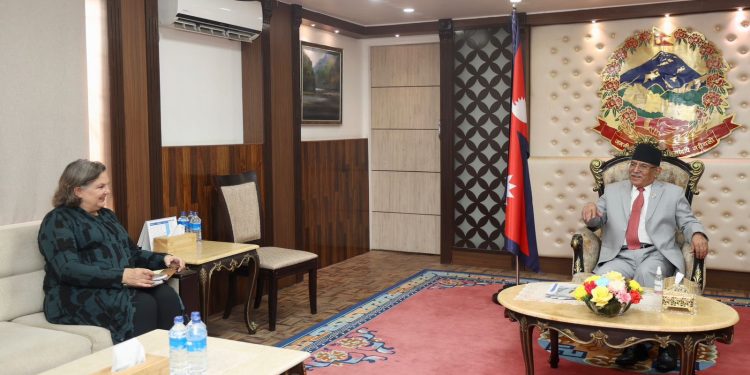 अमेरिकी उपविदेश मन्त्रीले भेटिन् प्रधानमन्त्री प्रचण्डलाई