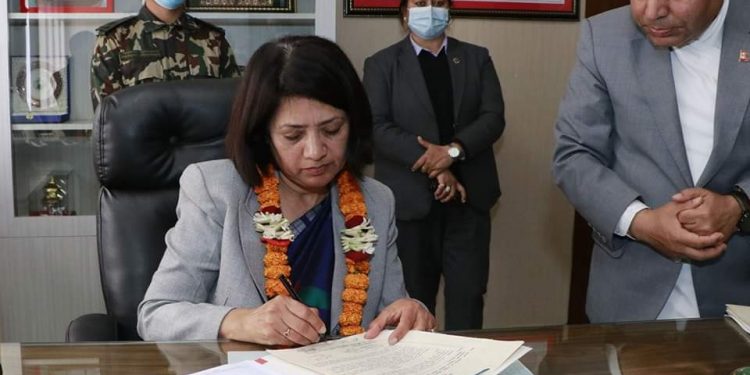 प्रचण्डको मन्त्रिपरिषदमा राष्ट्रपति भण्डारीको पनि हिस्सा!