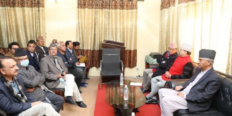 विश्वासकाे मतबारे छलफल गर्न कांग्रेस‍ कार्यसम्पादन समितिकाे बैठक सुरु